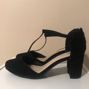 Black closed toe heels